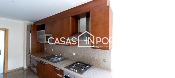 4 chambres Appartement à Porto, Portugal No. 137942 2