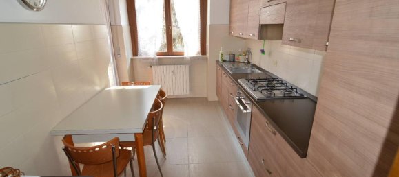 5 rooms Apartment in Turin, Italy No. 224850 8