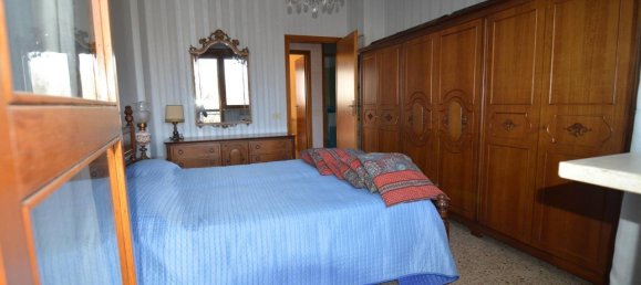 5 rooms Apartment in Turin, Italy No. 224850 11