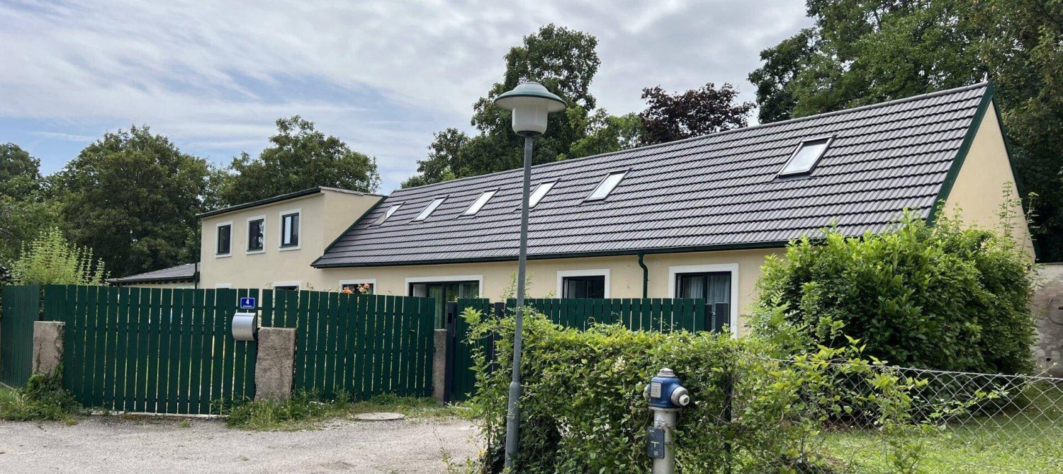  Castillos de 5 habitaciónes en Kottingbrunn, Austria No. 91665