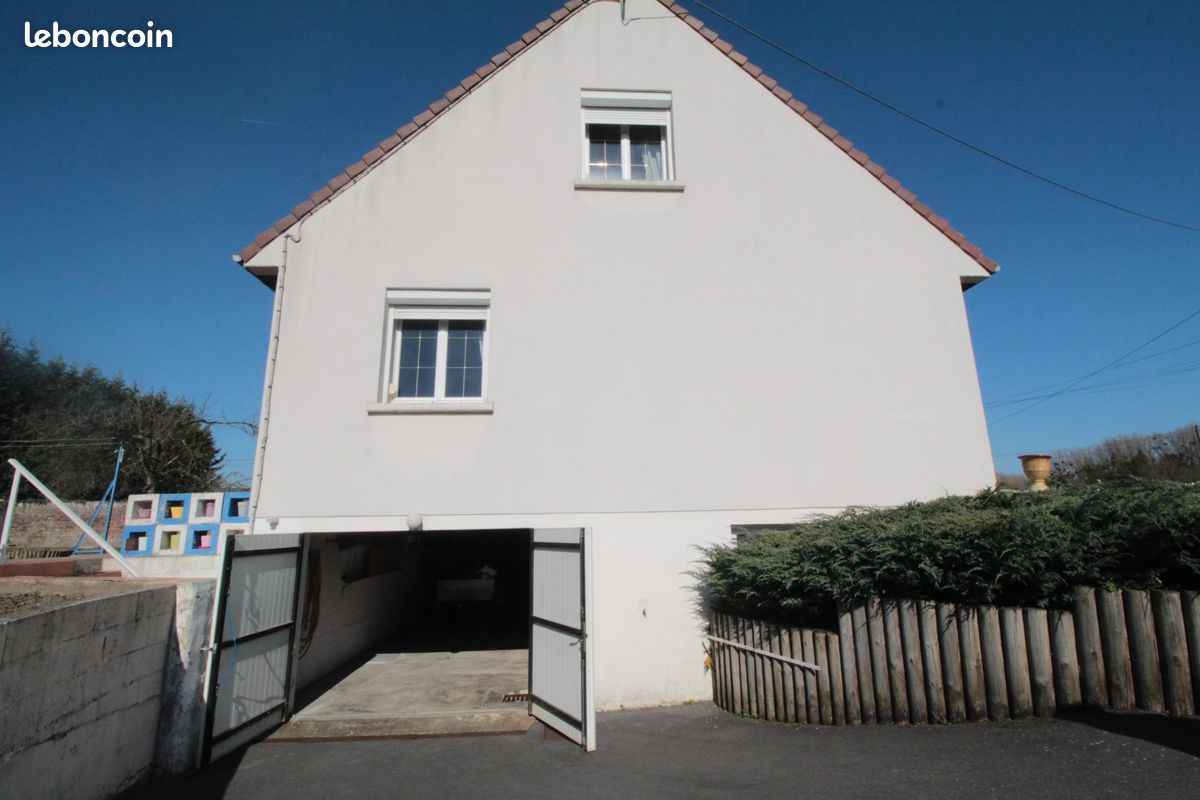 Casa de 3 dormitorios en Longueil-Annel, France No. 229016