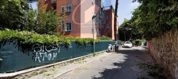 6 rooms Apartment in Rome, Italy No. 24219 27