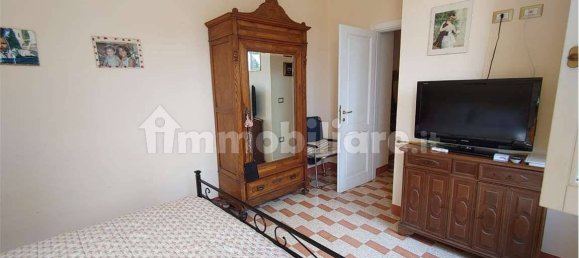 Дом с 4 спальнями в Монтефалько, Италия № 266115 17