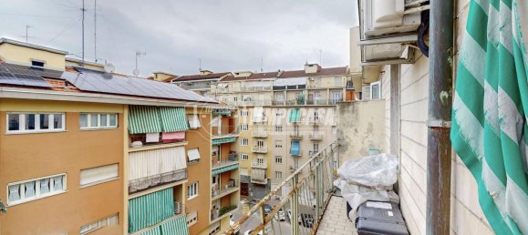 3 rooms Apartment in Turin, Italy No. 34923 18