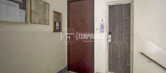 3 rooms Apartment in Turin, Italy No. 34923 22