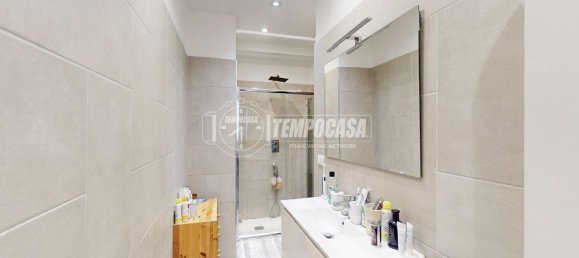 3 rooms Apartment in Turin, Italy No. 34923 16