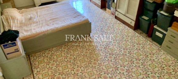 Hotel de 8 dormitorios en Santa Venera, Malta No. 2212 8