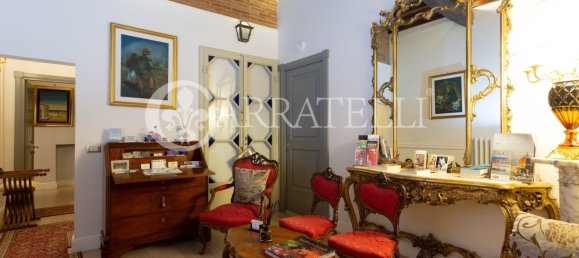 4 bedrooms Apartment in Florence, Italy No. 195300 3