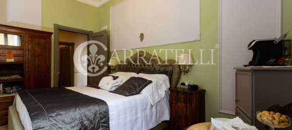 4 bedrooms Apartment in Florence, Italy No. 195300 9