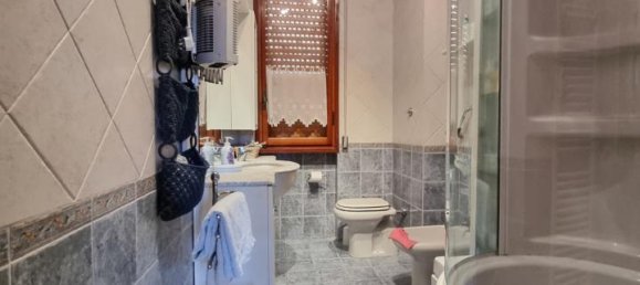 Apartamento de 6 habitaciónes en Empoli, Italy No. 33019 12