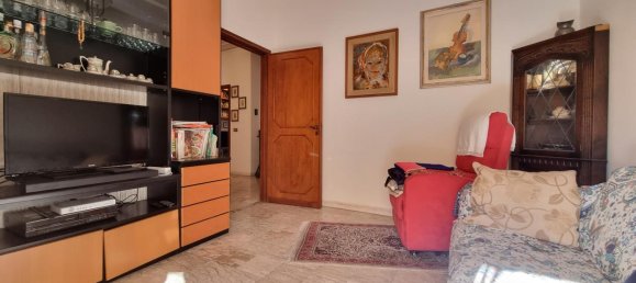 Apartamento de 6 habitaciónes en Empoli, Italy No. 33019 9