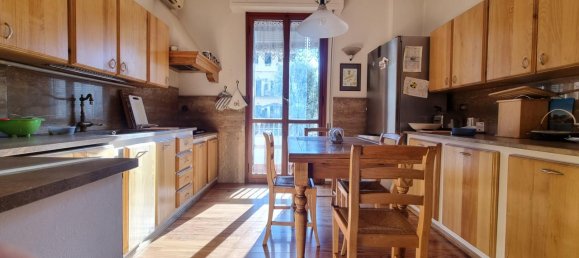 Apartamento de 6 habitaciónes en Empoli, Italy No. 33019 3