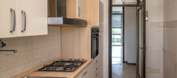 3 rooms Apartment in Brugherio, Italy No. 334582 6