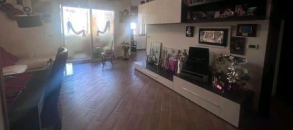 4-salle Appartement à Palermo, Italy No. 255584 6