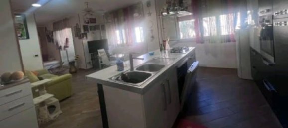 4-salle Appartement à Palermo, Italy No. 255584 3