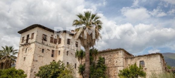 600m² Commercial property in Magnesia, Greece No. 752 7