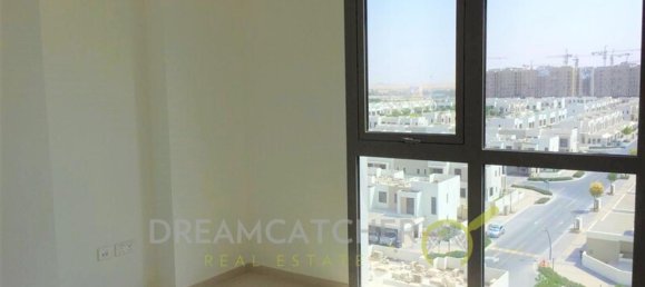 Apartamento T3 em Town Square, UAE N.º 735 8