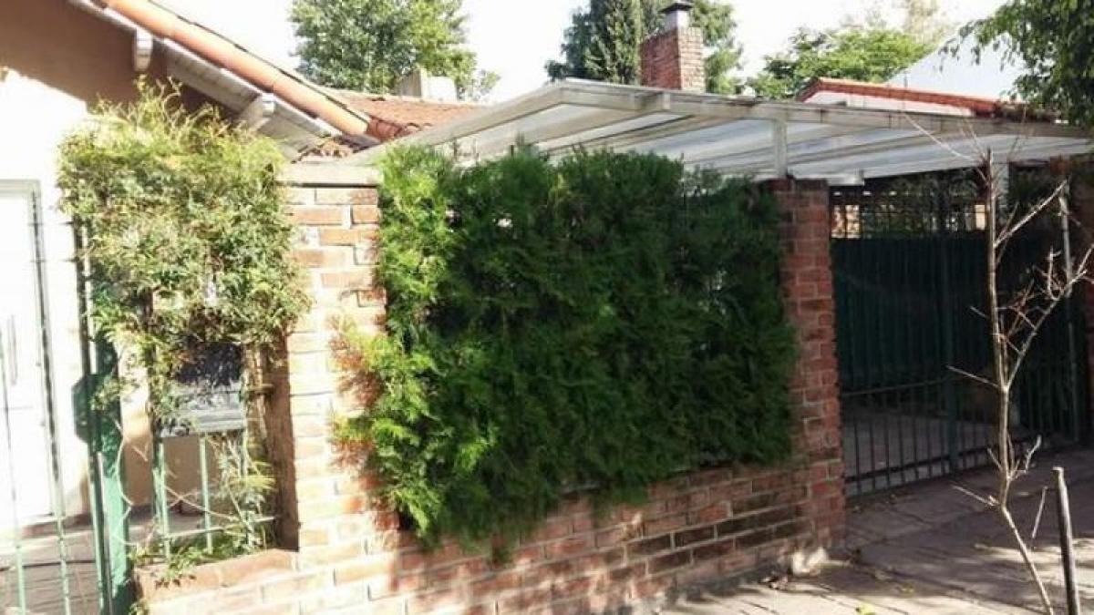 3 bedrooms House in Tres de Febrero, Argentina No. 83951