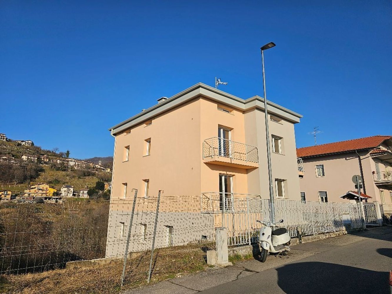 4-Zimmer Wohnung in Villa d'Almè, Italy, Nr. 6951