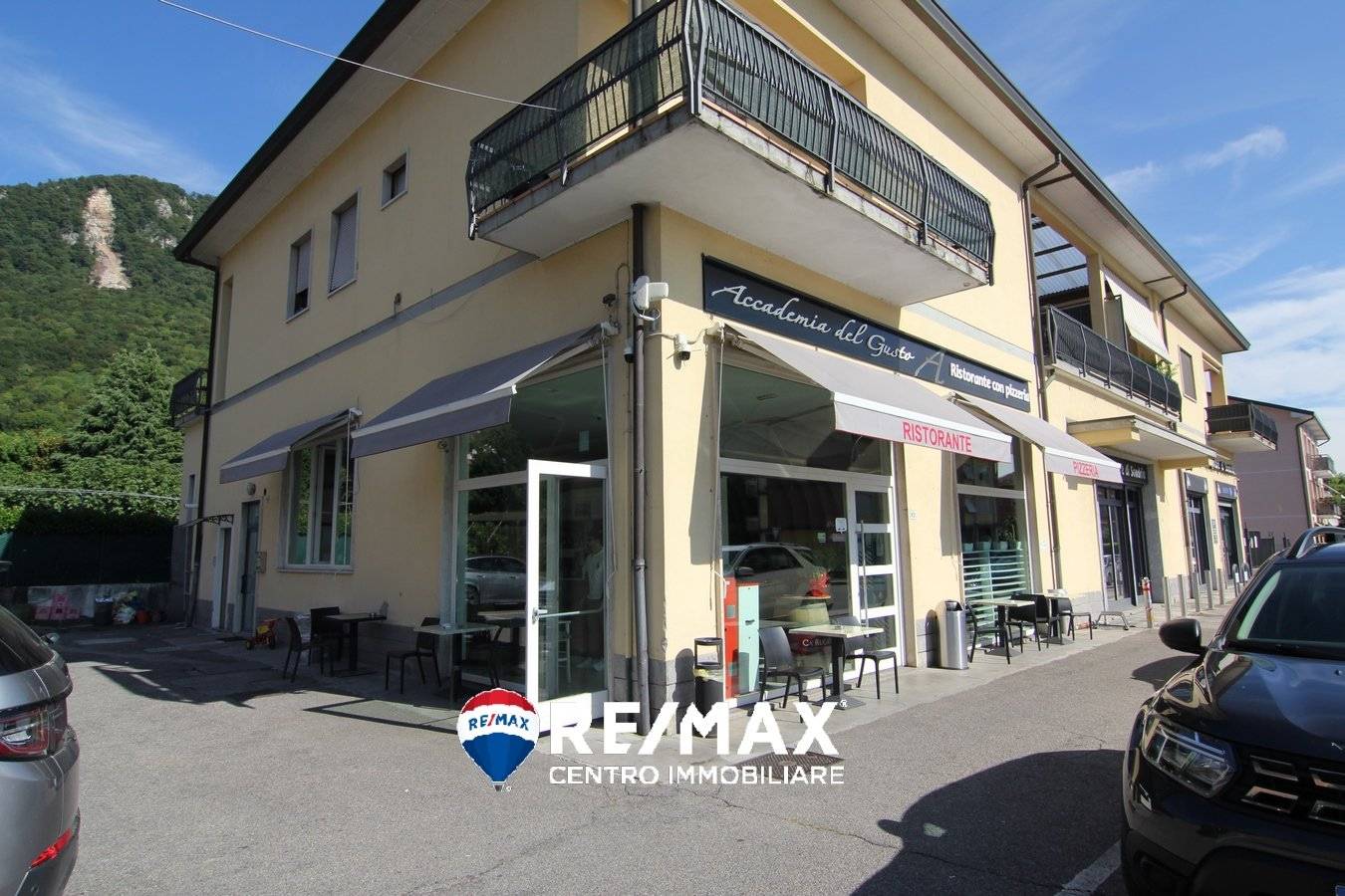 2غرفة عقار تجاري في Bisuschio, Italy رقم 262512