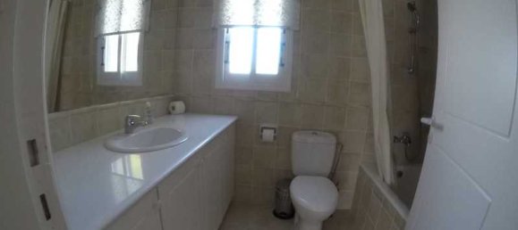 Дом с 4 спальнями в Хлорака, Кипр № 7204 11