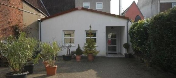 Коммерческая недвижимость с 3 комнатами в Плён, Германия № 59469 4