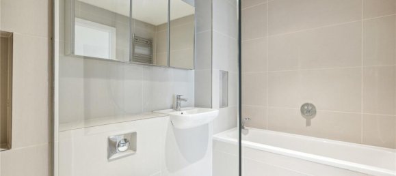 3 bedrooms Office in London, United Kingdom No. 5216 6