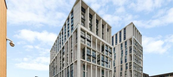 3 bedrooms Office in London, United Kingdom No. 5216 8