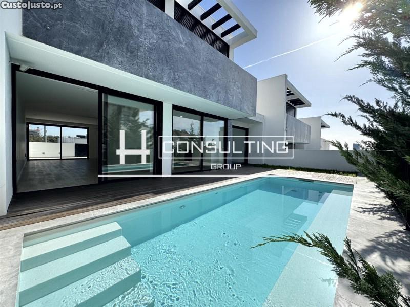 3 Schlafzimmer Haus in Porto Salvo, Portugal, Nr. 256467