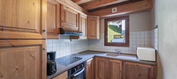 3 bedrooms Apartment in Les Belleville, France No. 1353 3