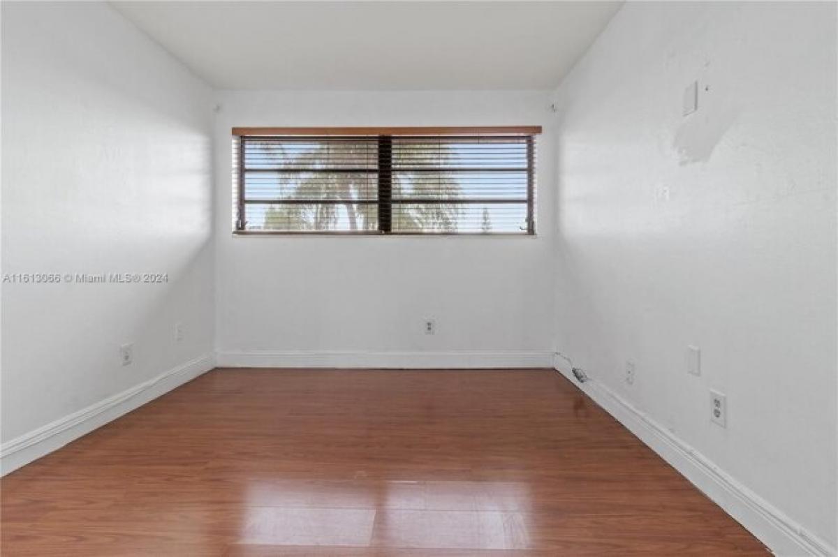 3 bedrooms House in Miami, USA No. 210973