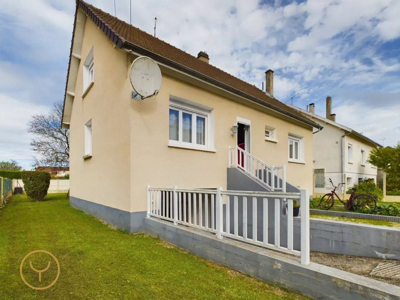 4 bedrooms House in Anglure, France No. 155112