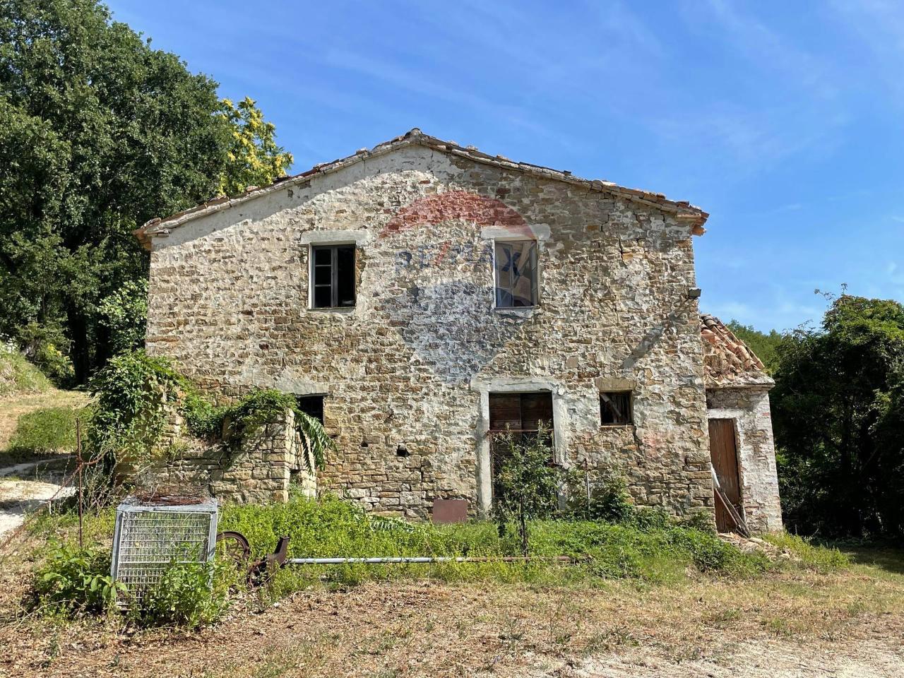 7 rooms House in Serra San Quirico, Italy No. 1802