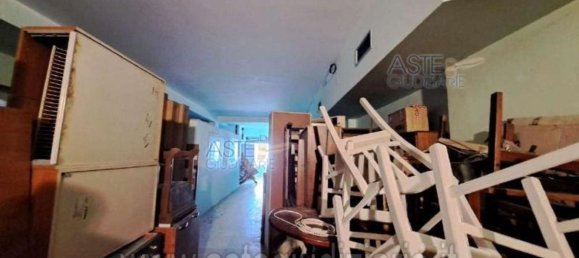 5 rooms Apartment in Rome, Italy No. 290164 4