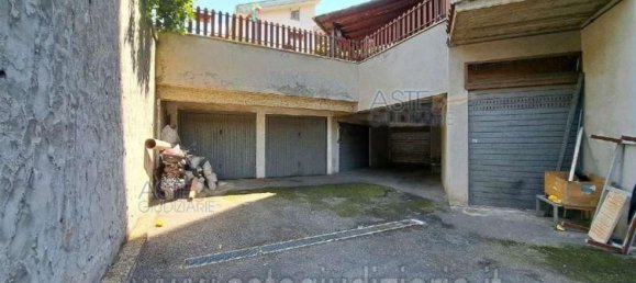 5 rooms Apartment in Rome, Italy No. 290164 15