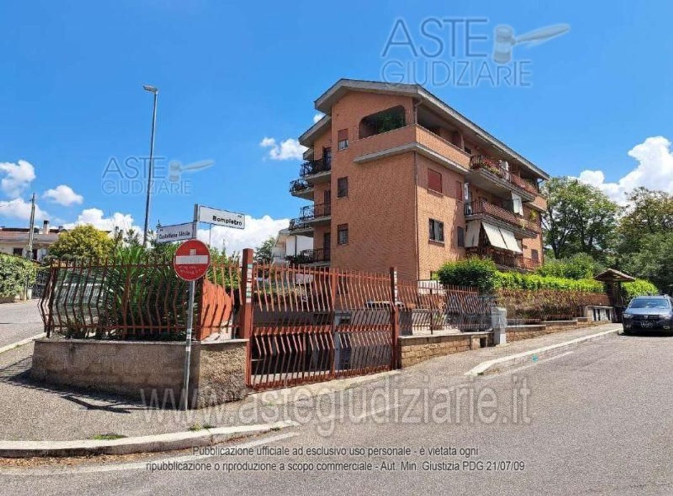 5 rooms Apartment in Rome, Italy No. 290164