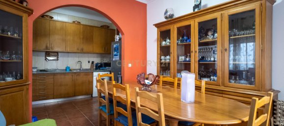 3 bedrooms Villa in Porto, Portugal No. 14751 25