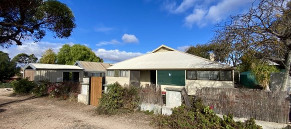 3 Schlafzimmer Haus in Streaky Bay, Australia, Nr. 728 2