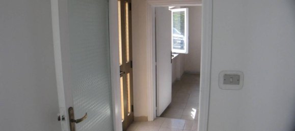 5 rooms Apartment in Osimo, Italy No. 151544 7