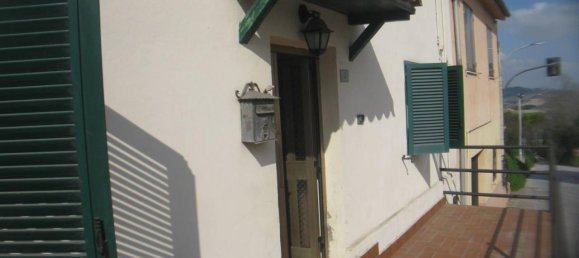 5 rooms Apartment in Osimo, Italy No. 151544 8