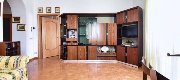 1 bedroom Apartment in Milan, Italy No. 358863 7