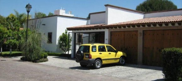 3 bedrooms House in Queretaro, Mexico No. 155964 2