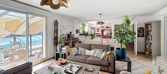 4 bedrooms Villa in Le Val, France No. 285466 10