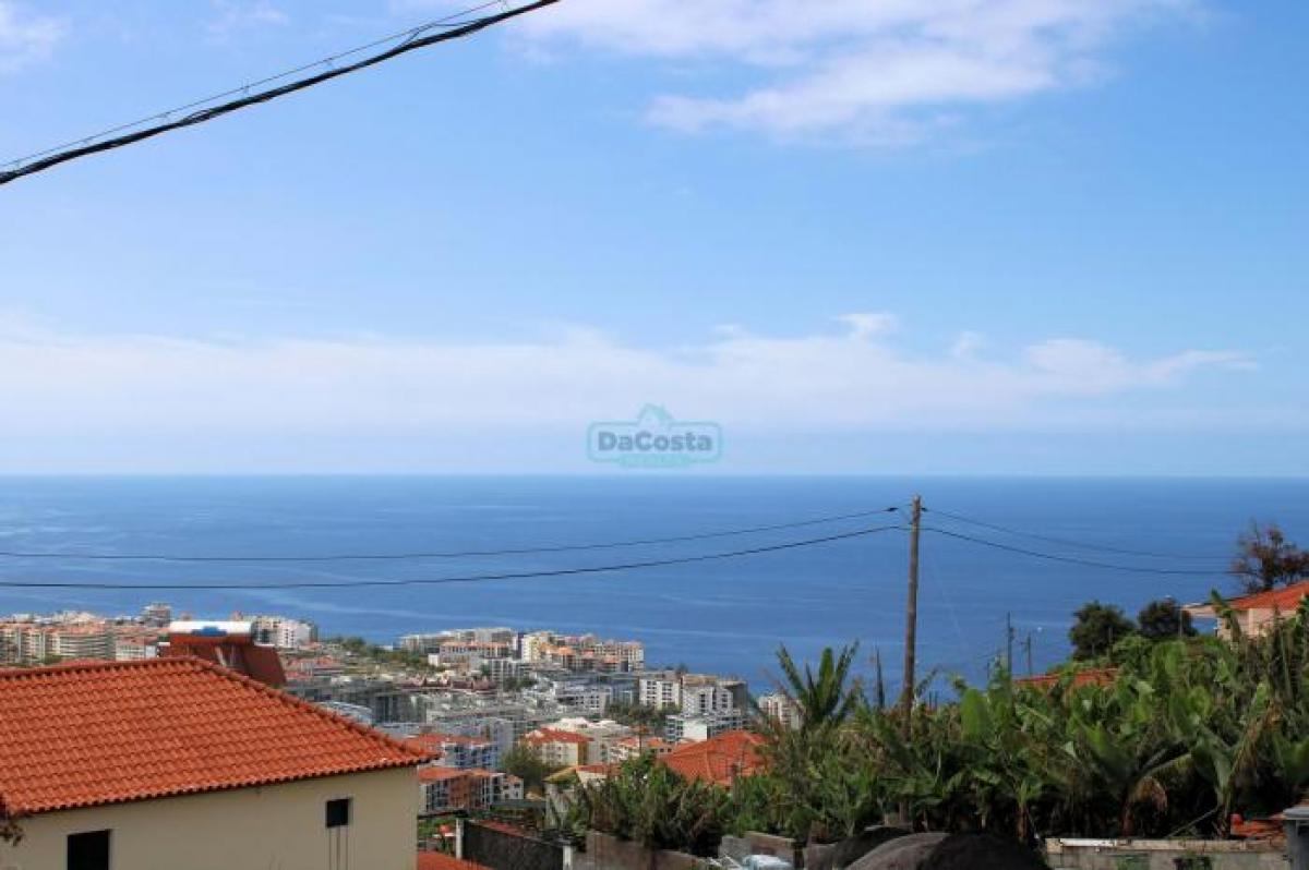 3 bedrooms Villa in Funchal, Portugal No. 659