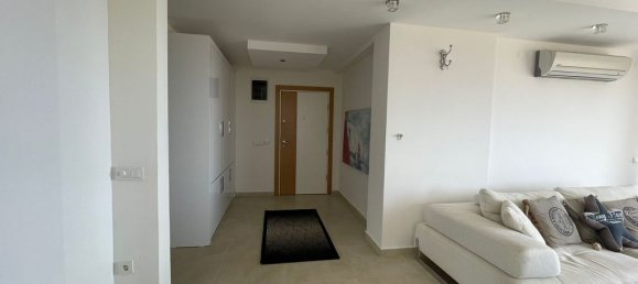 Penthouse 3+1 in Cikcilli, Turkey No. 4032 2