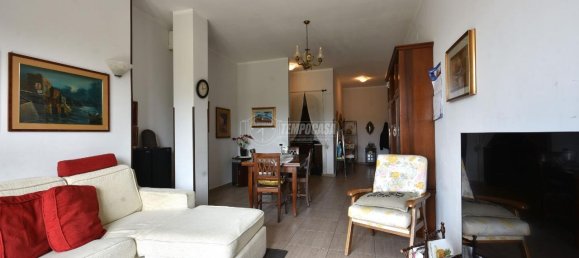 4-salle Appartement à Osimo, Italy No. 151564 5