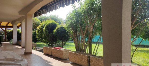 3 bedrooms Villa in Creazzo, Italy No. 331078 9