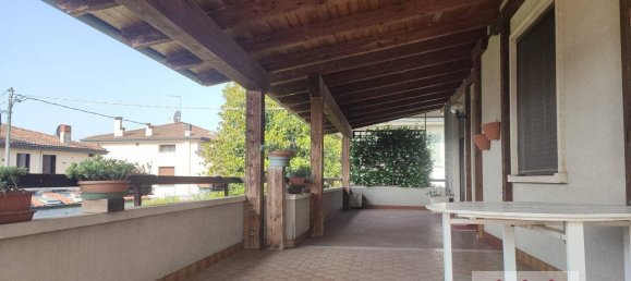 3 bedrooms Villa in Creazzo, Italy No. 331078 23
