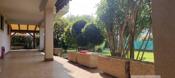 3 bedrooms Villa in Creazzo, Italy No. 331078 7