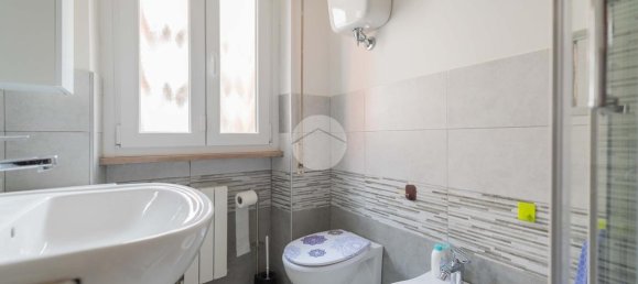 3 rooms Apartment in Rome, Italy No. 12845 38